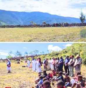 Bupati Intan Jaya Hadiri Prosesi Jalan Salib: Wujud Toleransi dan Refleksi Iman